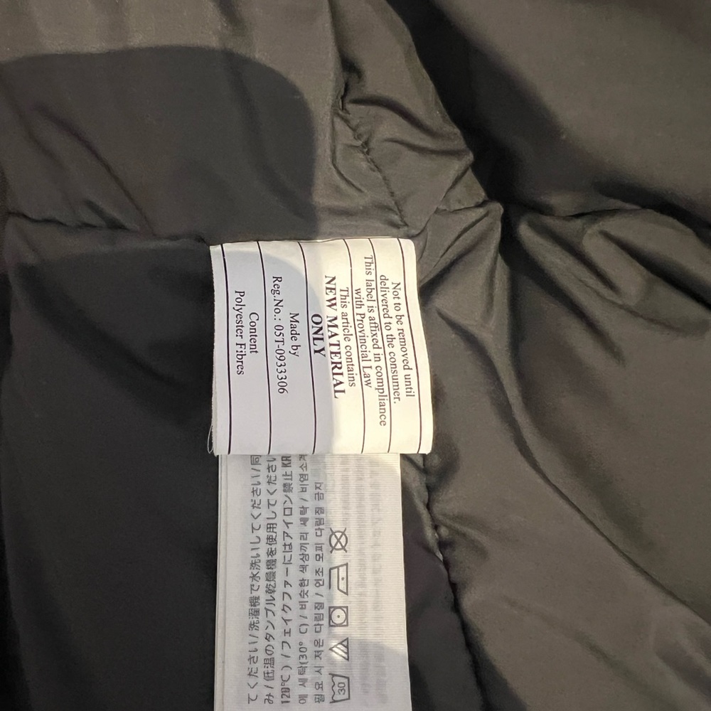 Abercrombie & fitch parka jacket mens size large. 
Heavy winter coat. - Picture 7 of 8